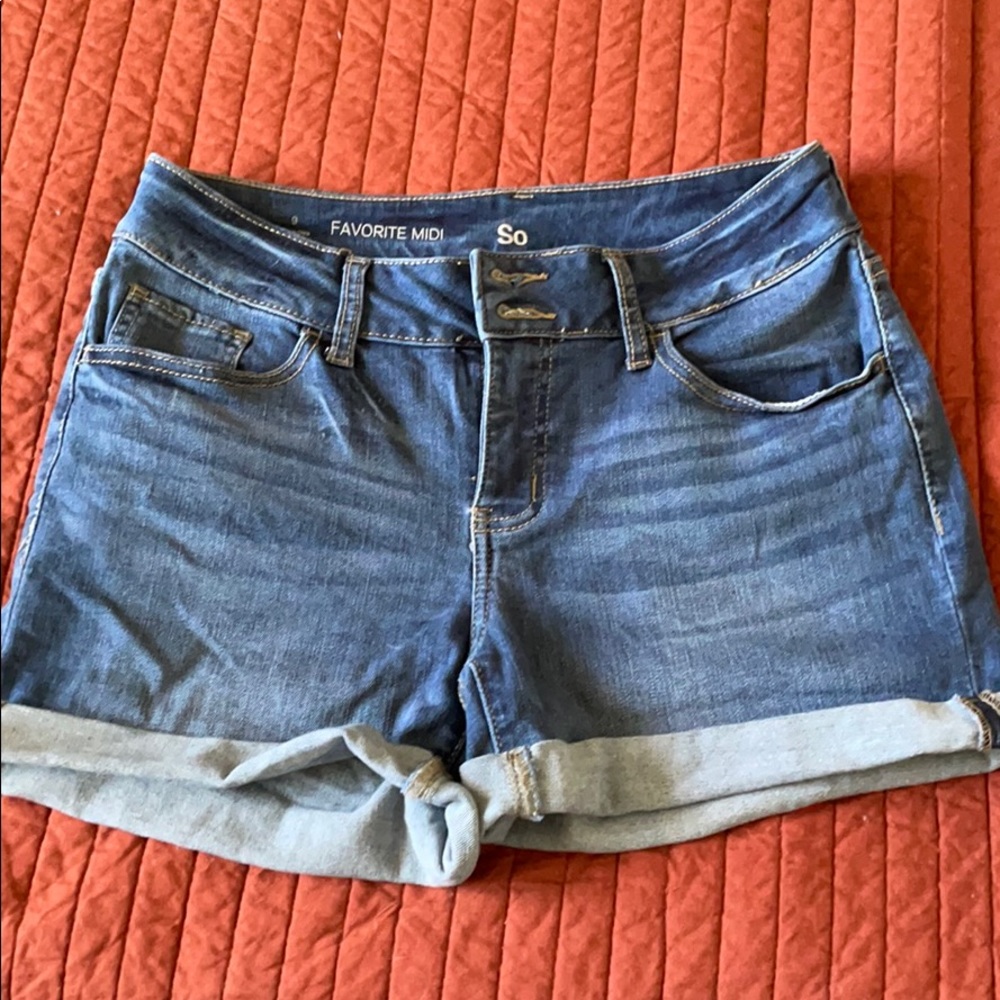 Favorite MIDI Jean shorts